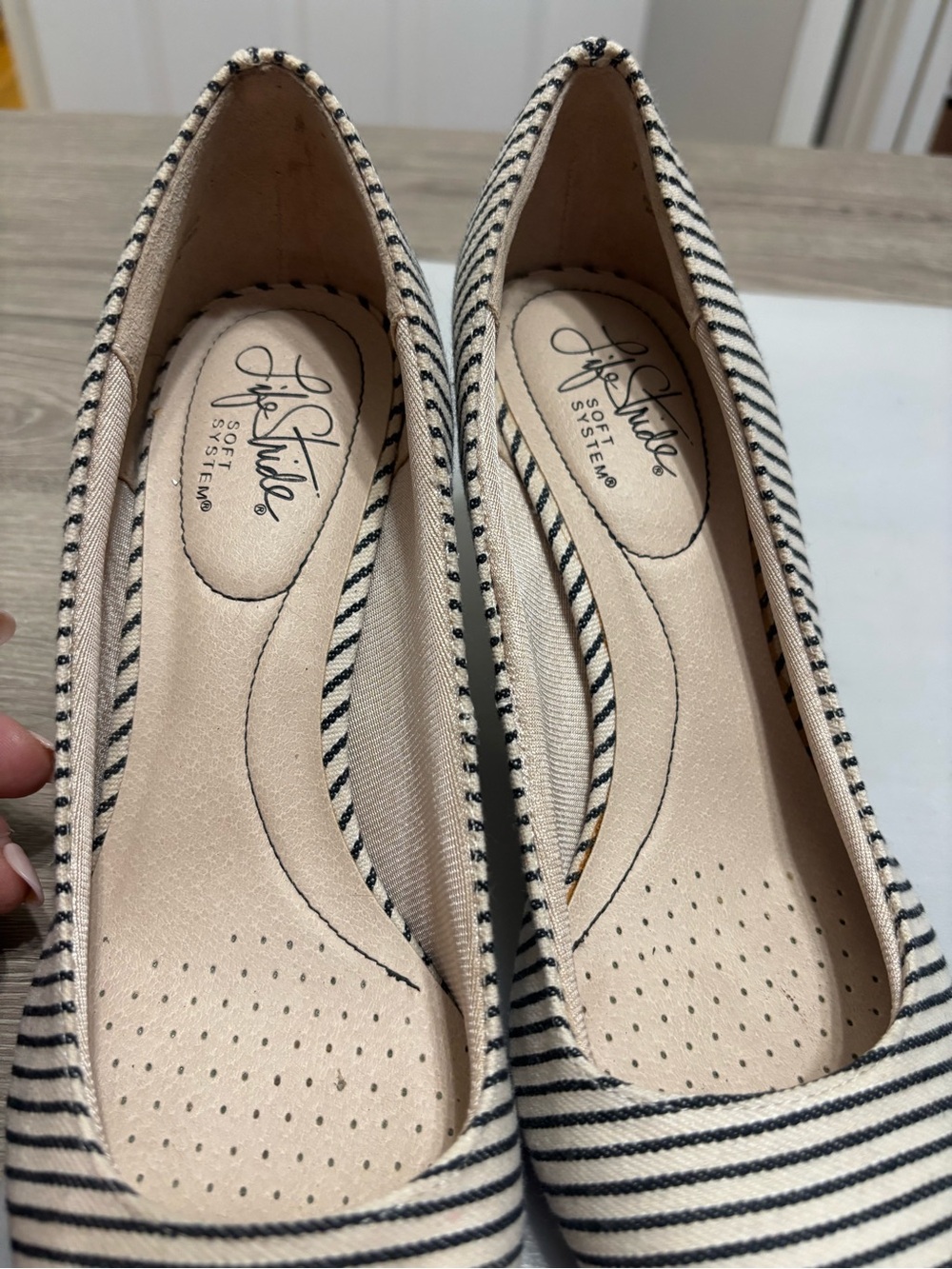 Life Stride Cream and Black Striped Pointed Toe Heels - Picture 5 of 7